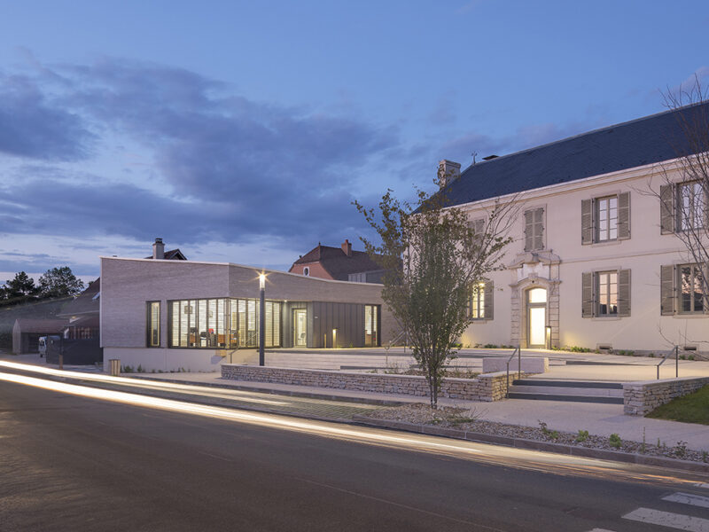Réhabilitation de la mairie et de logements locatifs à TART- LE-HAUT