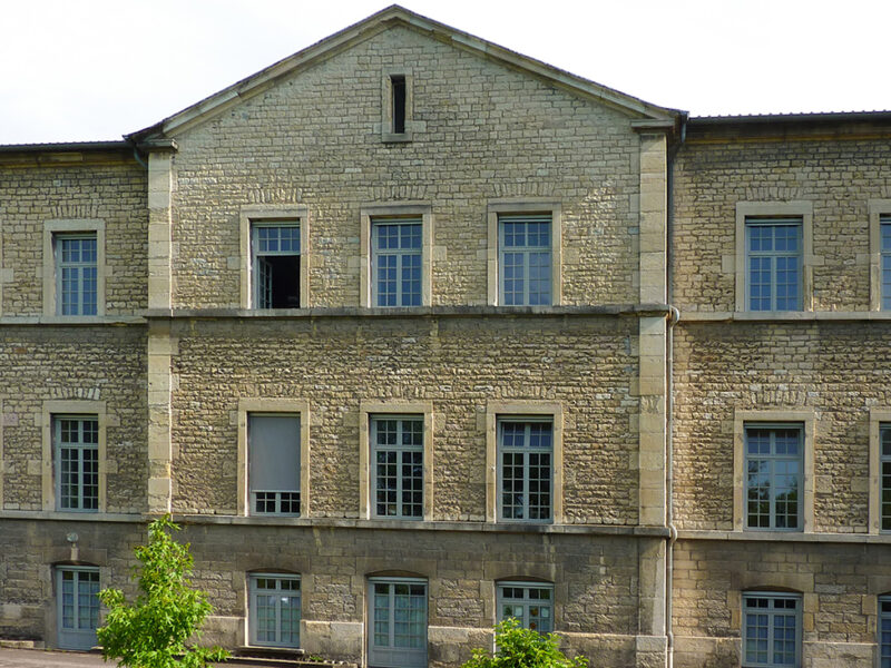 Réhabilitation d'un accueil de jour et de bureaux administratifs au Centre Hospitalier de la Chartreuse à DIJON